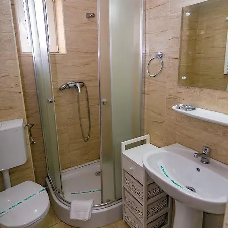 Floare De Iris Vendégház 3*