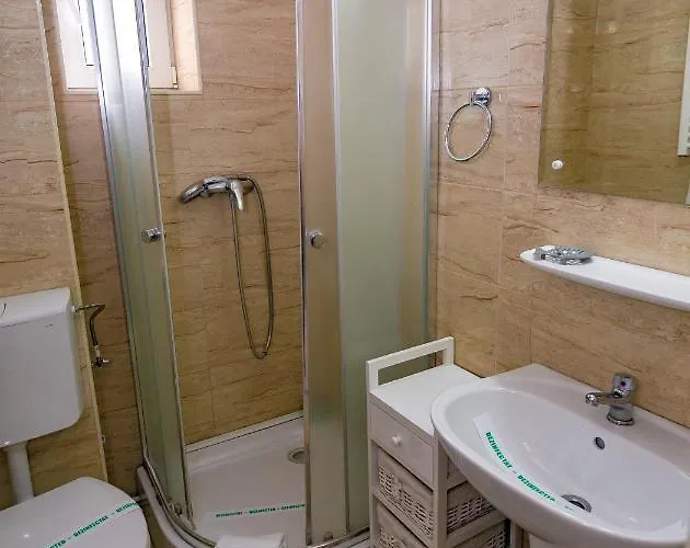 Floare De Iris Vendégház 3*